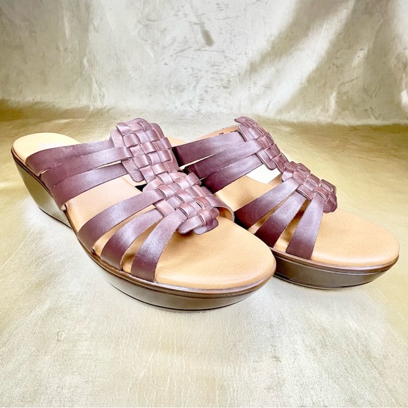 Pure Sole Womens Slip On Strap Wedged Sandals Brown Size 9 FAST SHIPPING - Picture 1 of 5